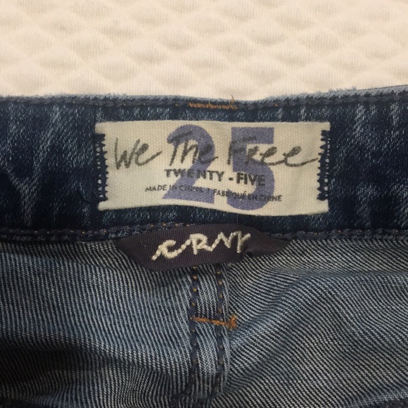 Free People women CRVY distress Denim Jean Shorts button fly fringe hem size 25 - Picture 3 of 10